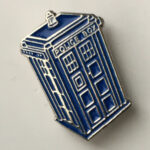 TARDIS pin - who1.uk